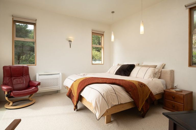 Photo of property in 19 St Omer Road, Saint Omer, Picton, 7282