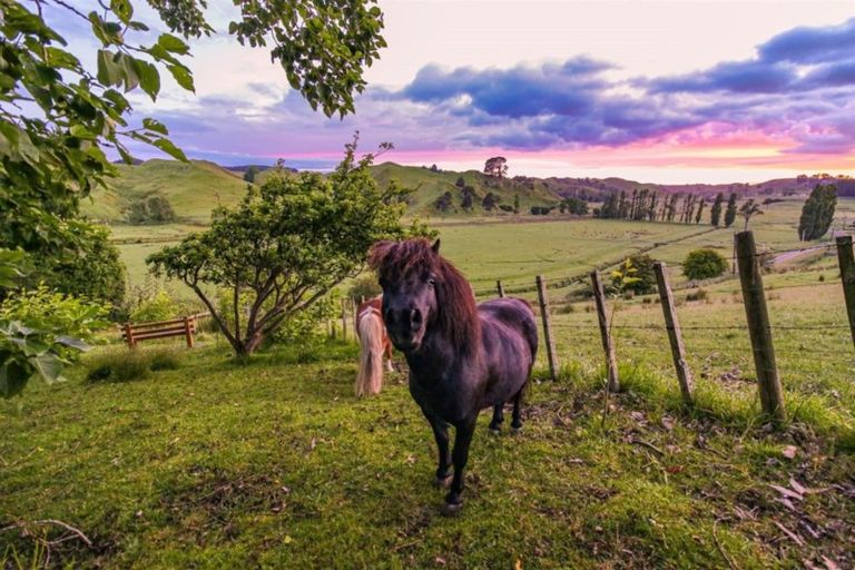Photo of property in 102 Matarawa Valley Road, Okoia, Whanganui, 4582