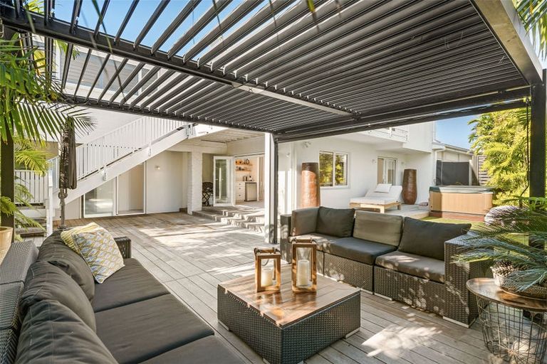 Photo of property in 16 Sutherland Avenue, Mount Maunganui, 3116