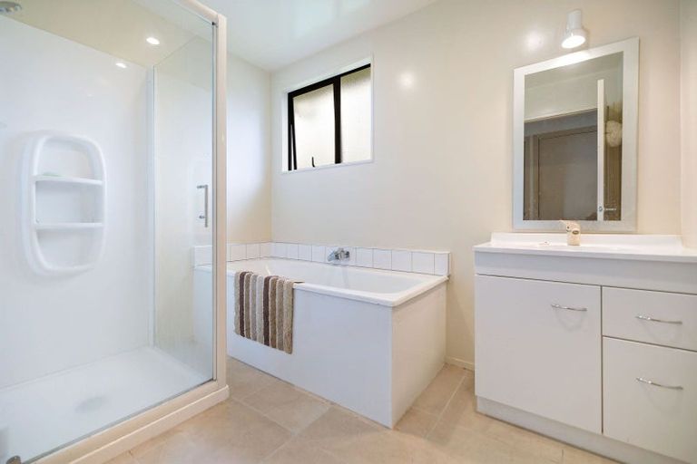 Photo of property in 27 Oxford Street, Kingston, Athol, 9793