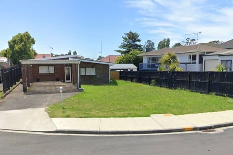 Photo of property in 3 Ross Avenue, Papatoetoe, Auckland, 2025