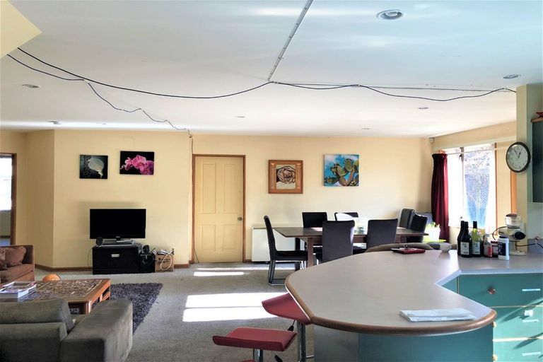 Photo of property in 52 Blue Gum Place, New Brighton, Christchurch, 8083