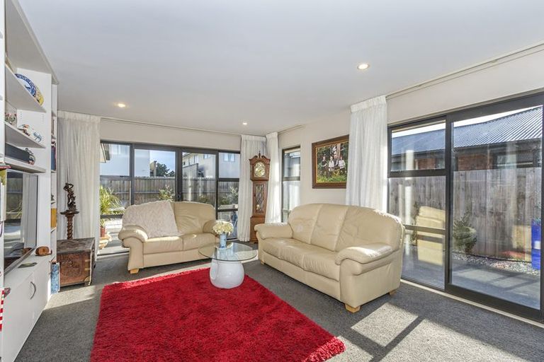 Photo of property in 30 Merrilees Place, Linwood, Christchurch, 8062