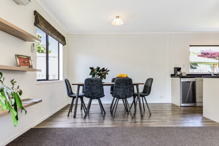 Photo of property in 4a Saint Lukes Place, Bader, Hamilton, 3206