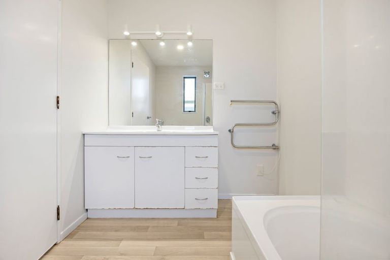 Photo of property in 4 Mount View Road, Melville, Hamilton, 3206