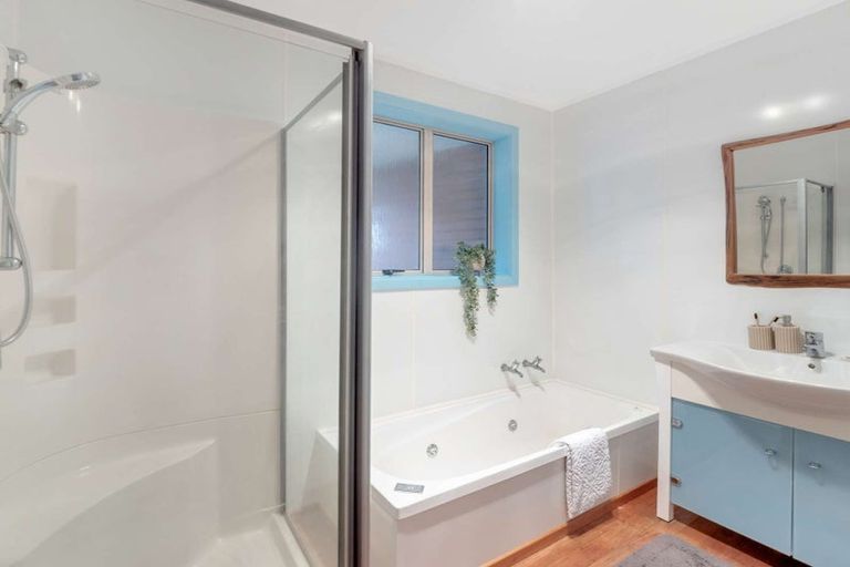 Photo of property in 14 Oakdale Street, Avonhead, Christchurch, 8042