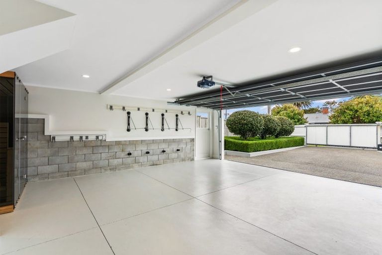 Photo of property in 26 Richmond Avenue, Northcote Point, Auckland, 0627
