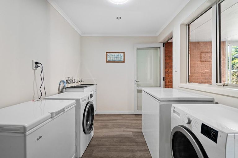 Photo of property in 472 Lees Road, Feilding, 4775