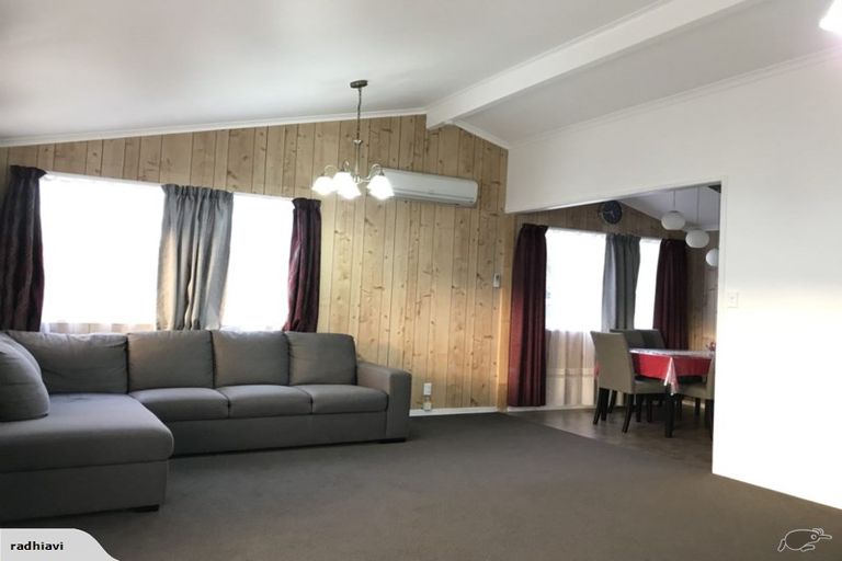 Photo of property in 95 Aquarius Drive, Kawaha Point, Rotorua, 3010