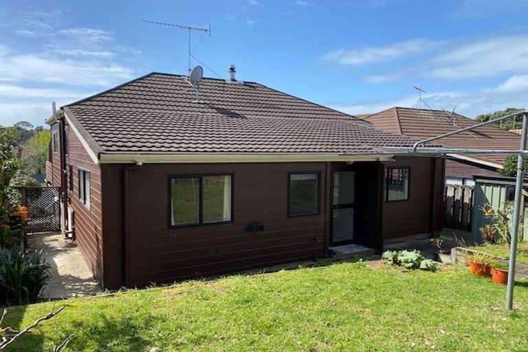 Photo of property in 2/31 Sunderlands Road, Half Moon Bay, Auckland, 2012