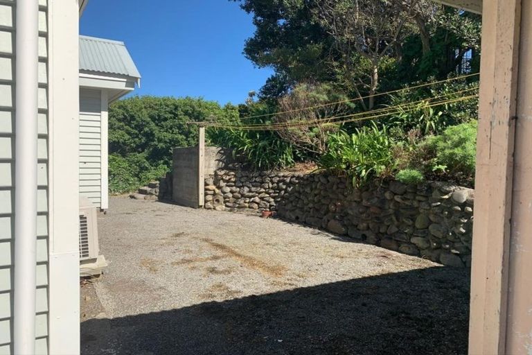 Photo of property in 28 Forest Road, Raumati South, Paraparaumu, 5032