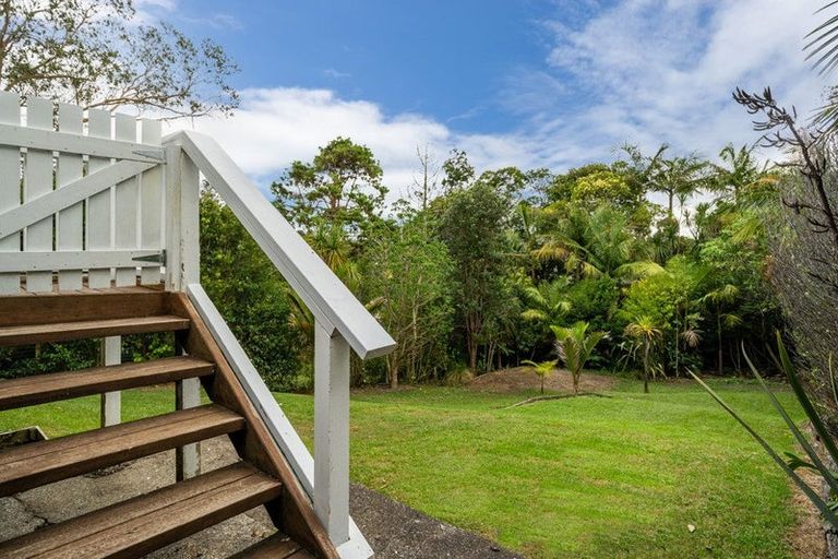 Photo of property in 19 Lanigan Street, Birkdale, Auckland, 0626