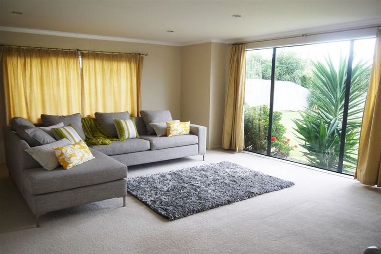 Photo of property in 497 Great South Road, Opaheke, Papakura, 2113