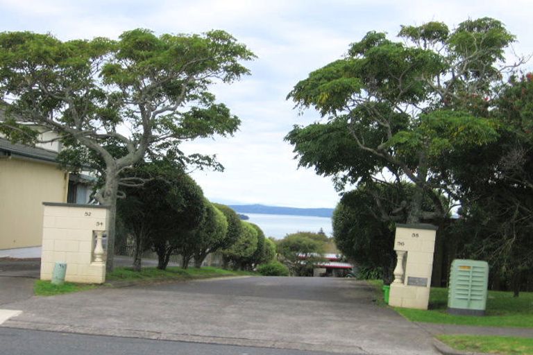 Photo of property in 2/52 Sandspit Road, Cockle Bay, Auckland, 2014