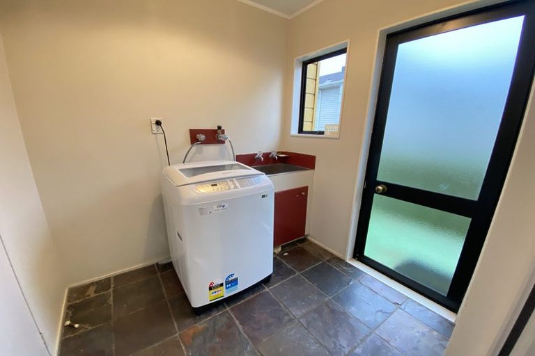 Photo of property in 2/717 East Coast Road, Browns Bay, Auckland, 0630