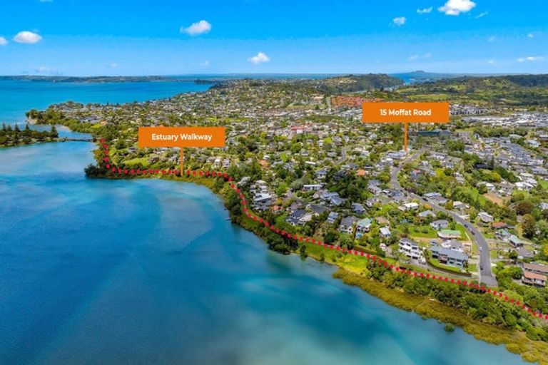 Photo of property in 15 Moffat Road, Red Beach, 0932