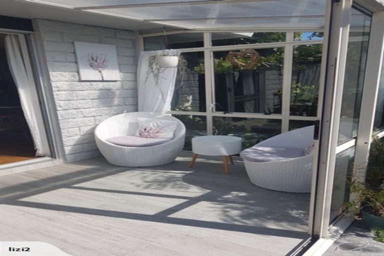 Photo of property in 2/57a Beachville Road, Redcliffs, Christchurch, 8081