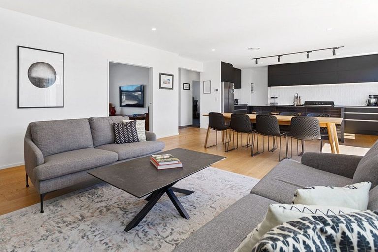 Photo of property in 2 Guyon Street, Marshland, Christchurch, 8083