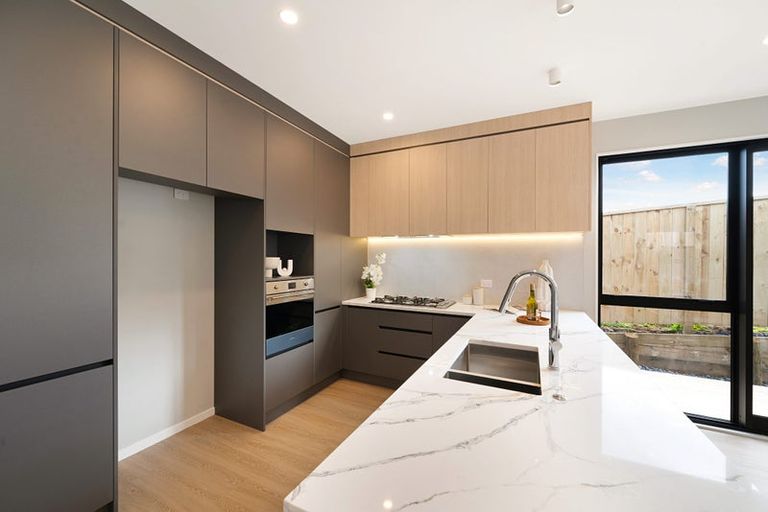 Photo of property in 8 Whakairo Crescent, Gulf Harbour, Whangaparaoa, 0930