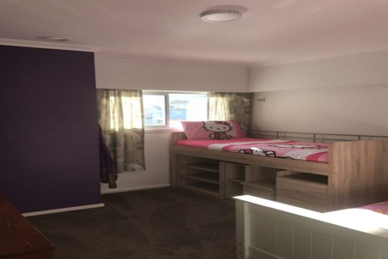 Photo of property in 1 Cherry Grove, Strathmore Park, Wellington, 6022