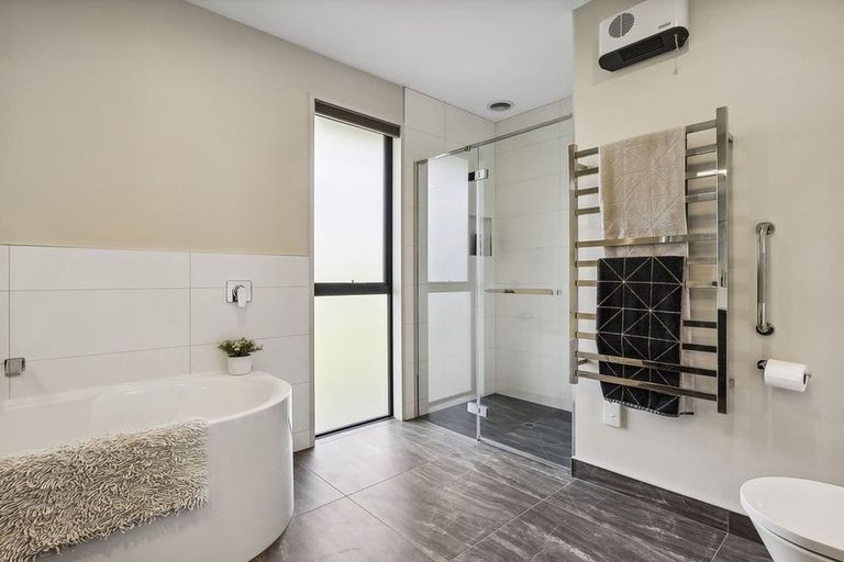 Photo of property in 47 Awa Toru Drive, Fairfield, Dunedin, 9018