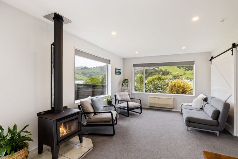 Photo of property in 2 Haywards Lane, Duvauchelle, 7581