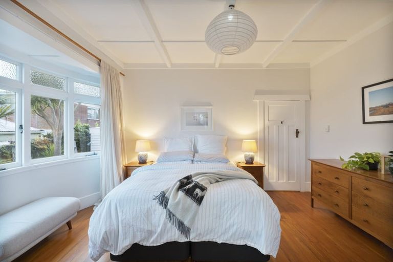 Photo of property in 13 Elcoat Avenue, Henderson, Auckland, 0612