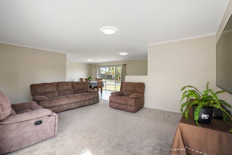 Photo of property in 7 Glengowan Place, Conifer Grove, Takanini, 2112
