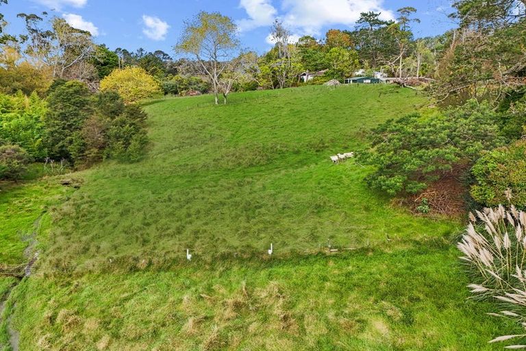 Photo of property in 2 Kay Road, Swanson, Auckland, 0614