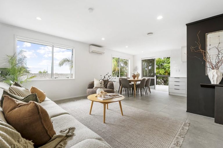 Photo of property in 36 Aldern Road, Massey, Auckland, 0614