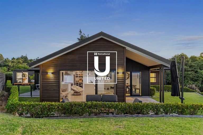 Photo of property in 27 Greenvale Place, Welcome Bay, Tauranga, 3112