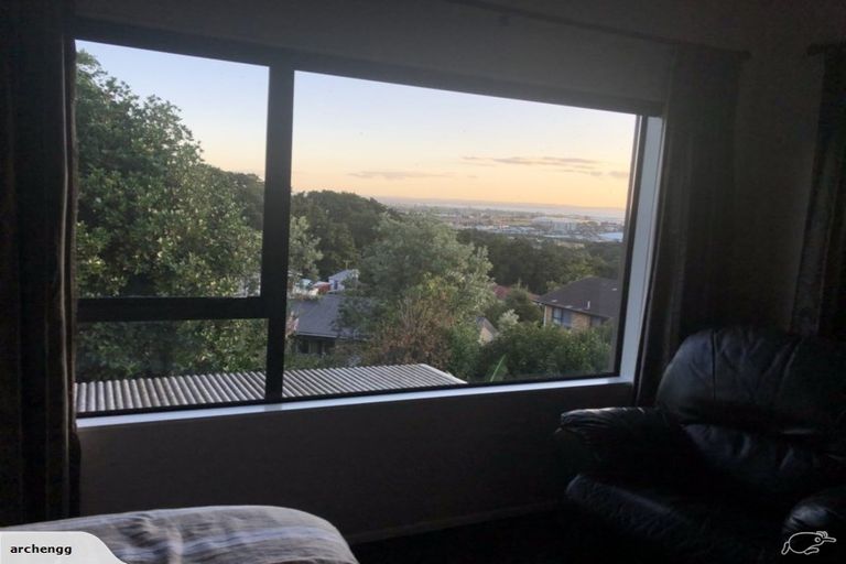 Photo of property in 131 Redoubt Road, Goodwood Heights, Auckland, 2105
