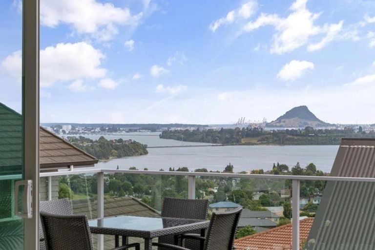 Photo of property in 72 Waikite Road, Welcome Bay, Tauranga, 3112