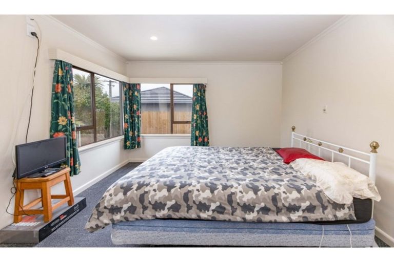 Photo of property in 66 Willryan Avenue, New Brighton, Christchurch, 8083