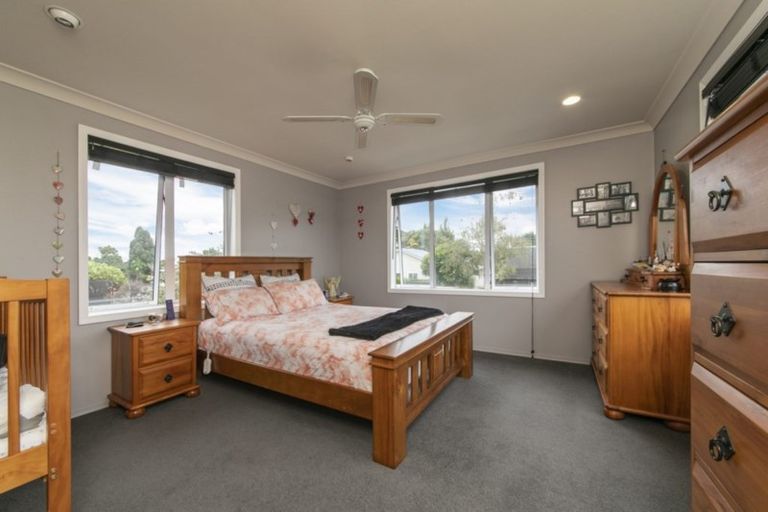 Photo of property in 67 Waipani Road, Te Atatu Peninsula, Auckland, 0610