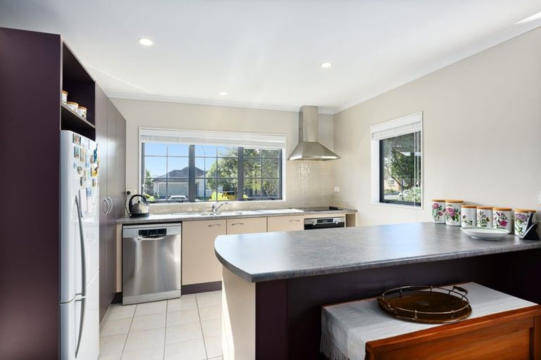 Photo of property in 31 Espalier Drive, Henderson, Auckland, 0612