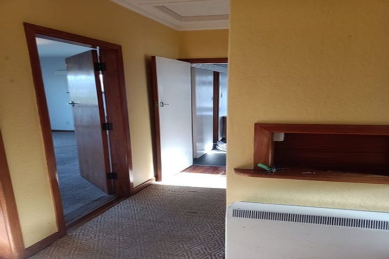 Photo of property in 67b Harbour View Road, Northland, Wellington, 6012