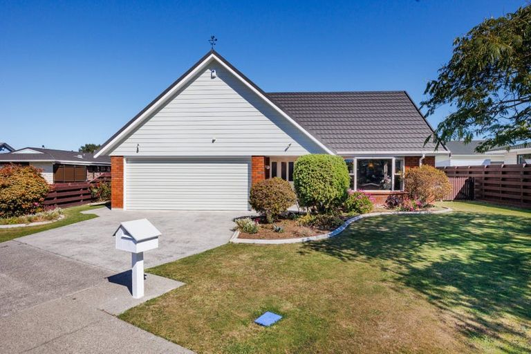 Photo of property in 4 Tui Mill Grove, Feilding, 4702