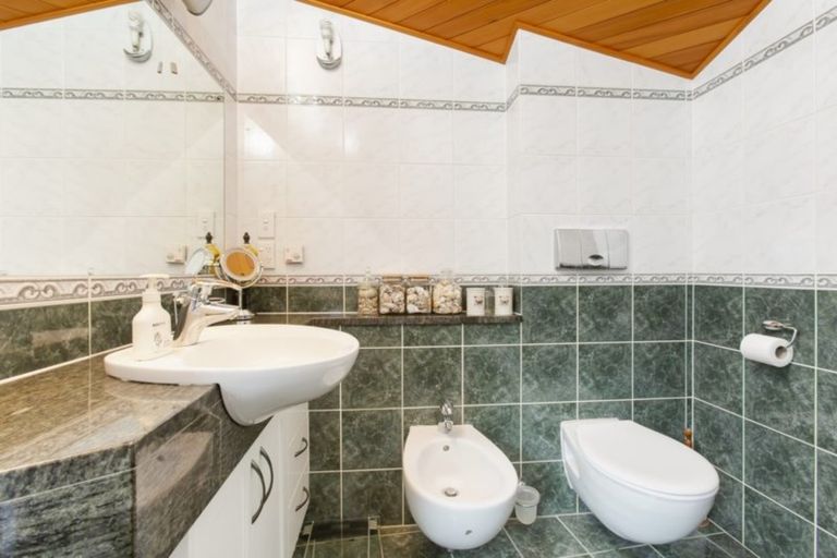Photo of property in 1/8 Sarsfield Street, Herne Bay, Auckland, 1011