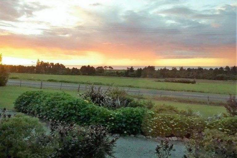 Photo of property in 3008 Coast Road, Barrytown, Runanga, 7873