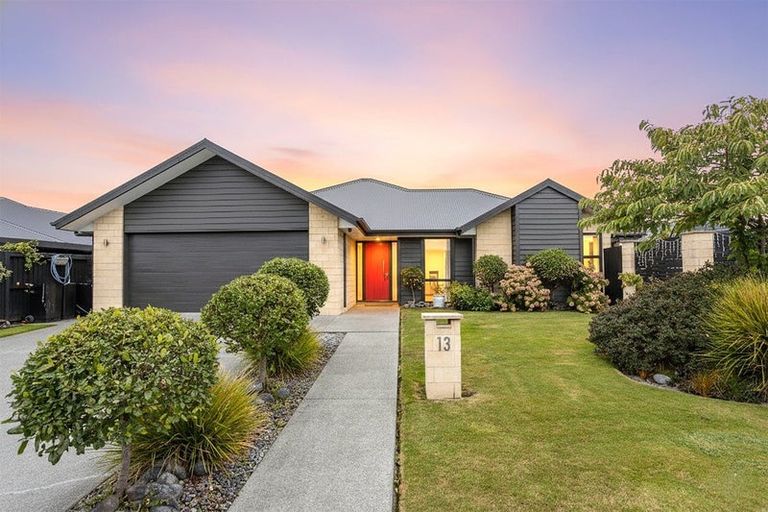 Photo of property in 13 Lancewood Way, Rangiora, 7400