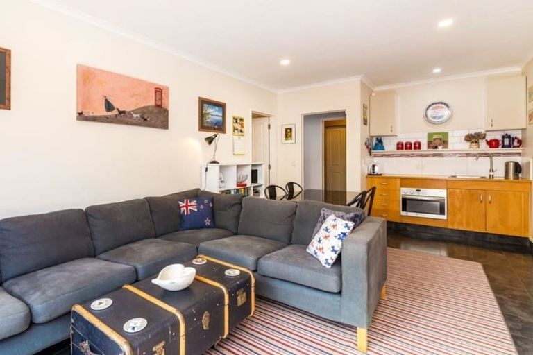 Photo of property in 1/3 Sylvia Place, Acacia Bay, Taupo, 3330