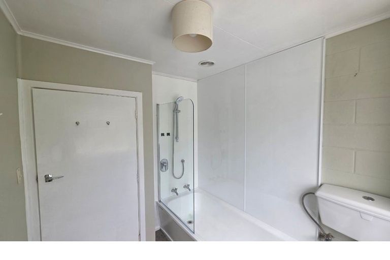 Photo of property in Oberon Flats, 48a Merton Street, Trentham, Upper Hutt, 5018