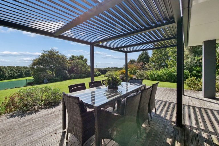 Photo of property in 154 Ohinepanea Road, Pukehina, Te Puke, 3186