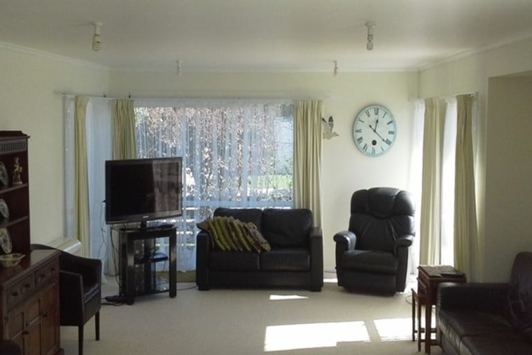 Photo of property in 6 Wells Road, Bucklands Beach, Auckland, 2012