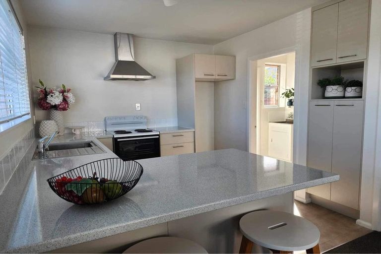 Photo of property in 2 Dellow Place, Spreydon, Christchurch, 8024