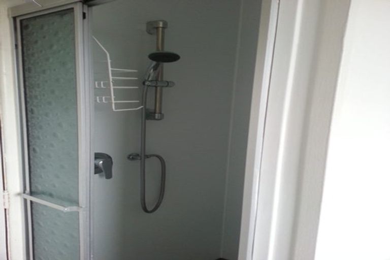 Photo of property in 73 Mellons Bay Road, Mellons Bay, Auckland, 2014