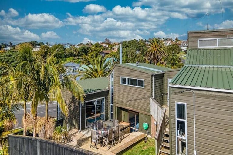 Photo of property in 3a Pah Road, Cockle Bay, Auckland, 2014