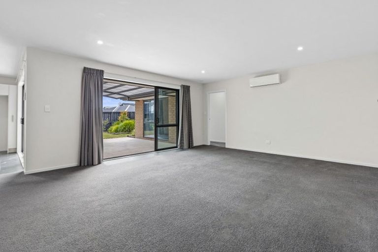 Photo of property in 30 Keston Crescent, Flagstaff, Hamilton, 3210