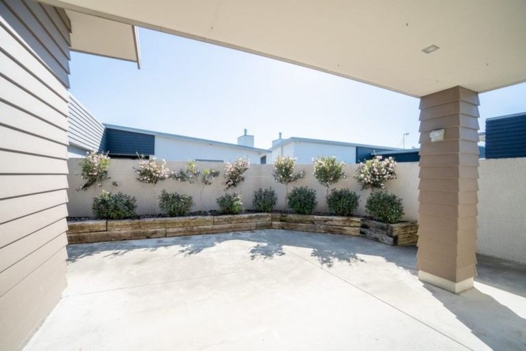 Photo of property in 21 Rosalie Terrace, Kelvin Grove, Palmerston North, 4414